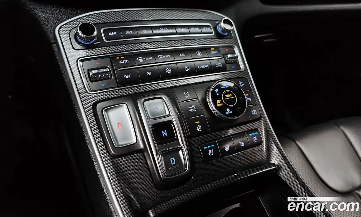 Hyundai Santa Fe 2021 2.2 Автомат в Москве № 715386, фото 9