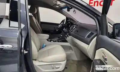 Kia Canival 2018 2.2 Автомат в Москве № 715838, миниатюра 11