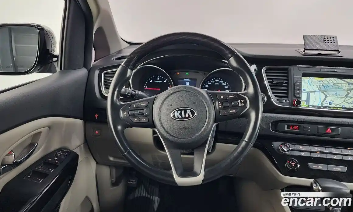 Kia Canival 2018 2.2 Автомат в Москве № 715838, фото 13