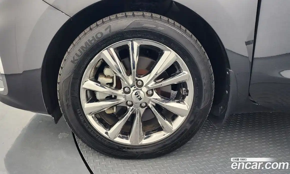 Kia Canival 2018 2.2 Автомат в Москве № 715838, фото 5