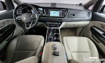 Kia Canival 2018 2.2 Автомат в Москве № 715838, миниатюра 7