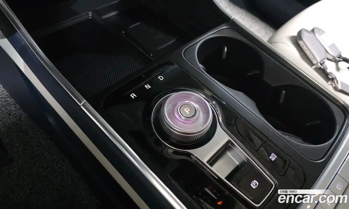 Kia Canival 2025 1.6 Автомат в Москве № 715858, фото 9