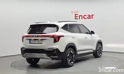 Kia Seltos 2023 1.6 Автомат в Москве № 716423, миниатюра 2