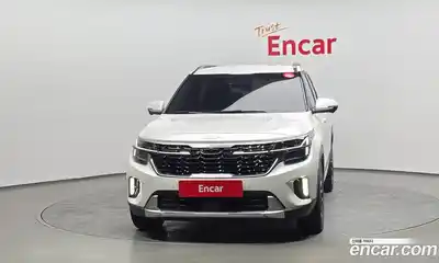 Kia Seltos 2023 1.6 Автомат в Москве № 716423, миниатюра 3