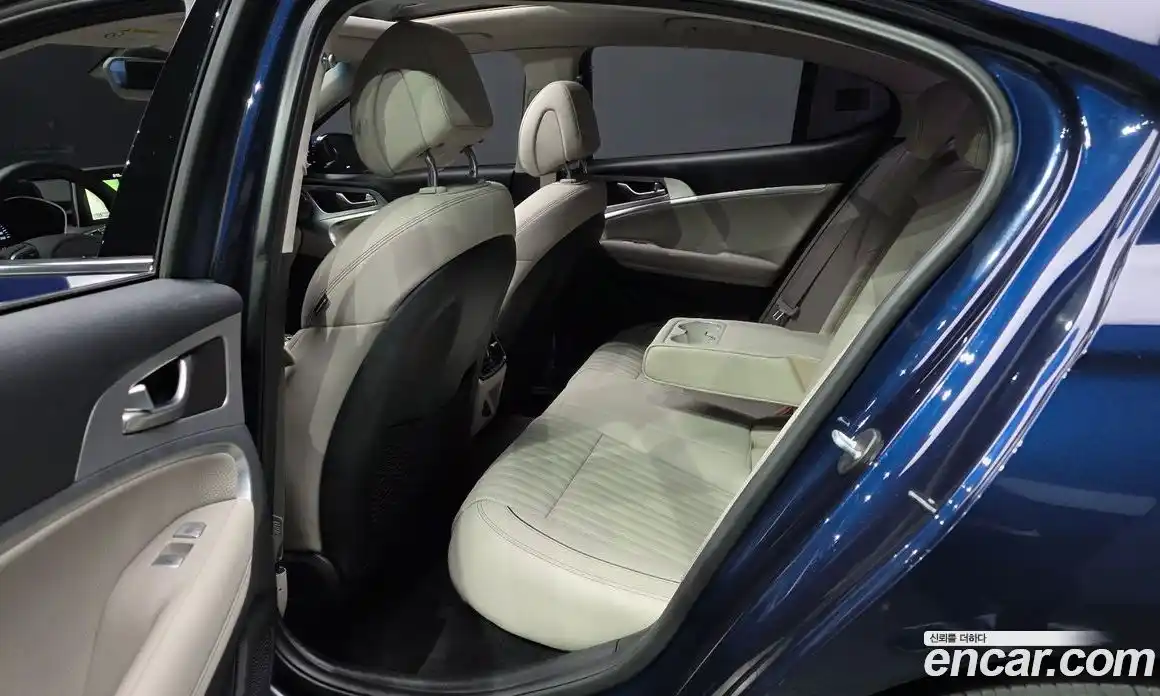 Genesis G70 2019 2.0 Автомат в Москве № 716924, фото 12