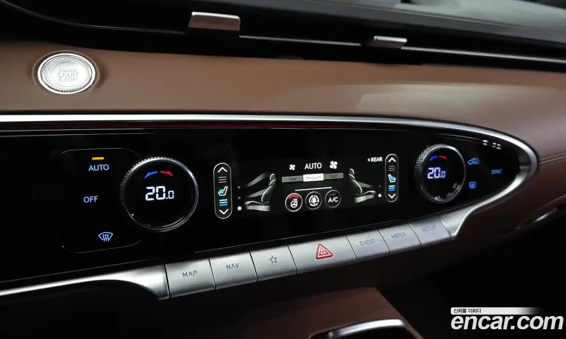 Genesis GV70 2021 2.5 Автомат в Москве № 717023, фото 17