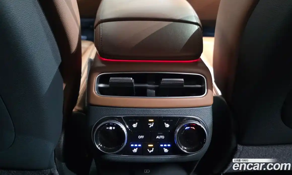 Genesis GV70 2021 2.5 Автомат в Москве № 717023, фото 18