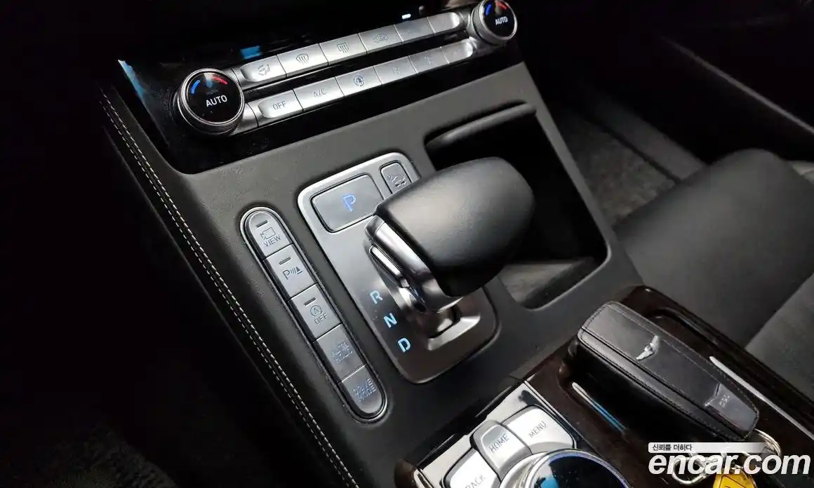 Genesis G90 2019 3.8 Автомат в Москве № 717090, фото 9