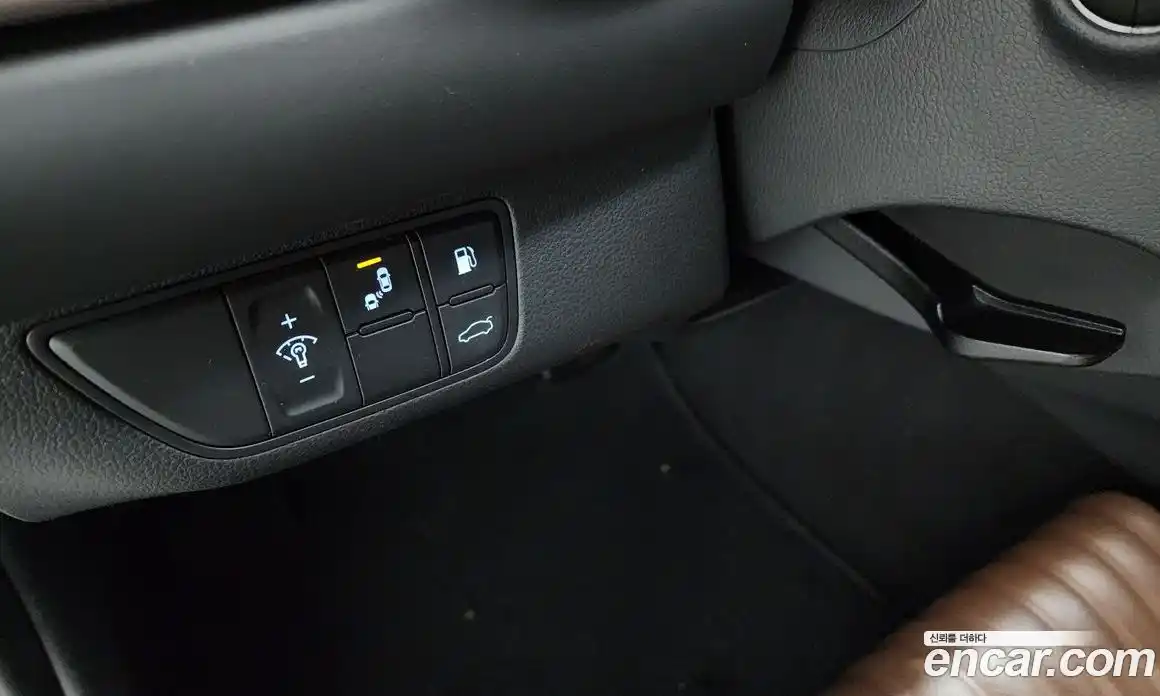 Genesis G70 2018 2.0 Автомат в Москве № 717118, фото 14