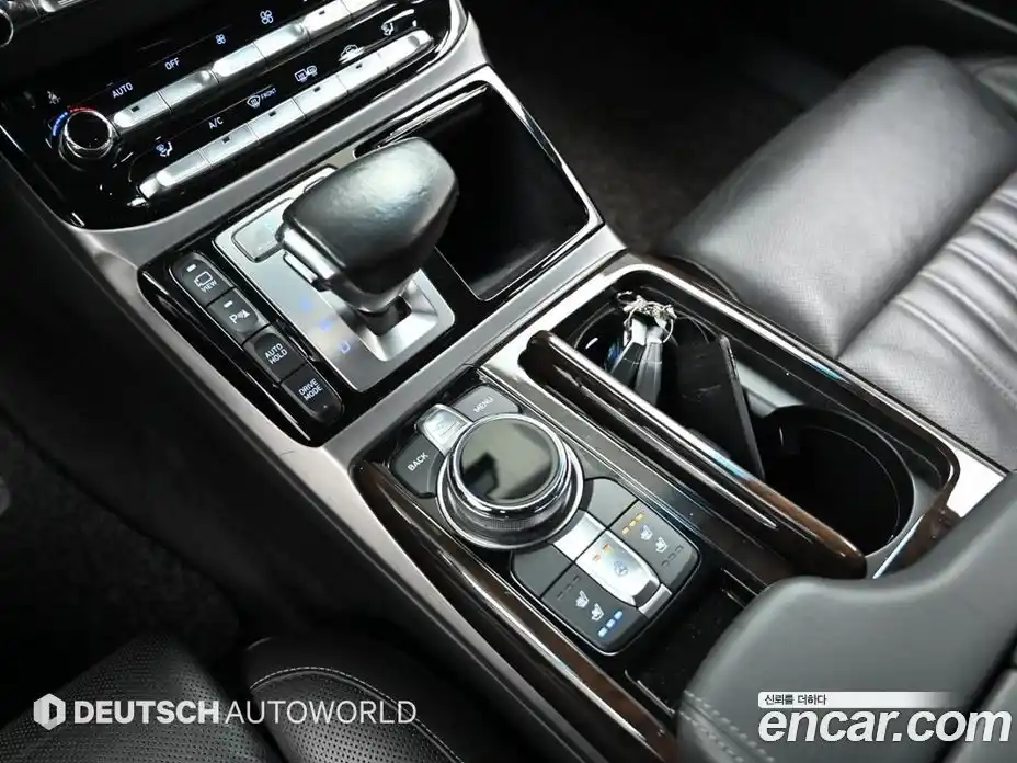 Genesis EQ900 2017 3.8 Автомат в Москве № 717318, фото 9