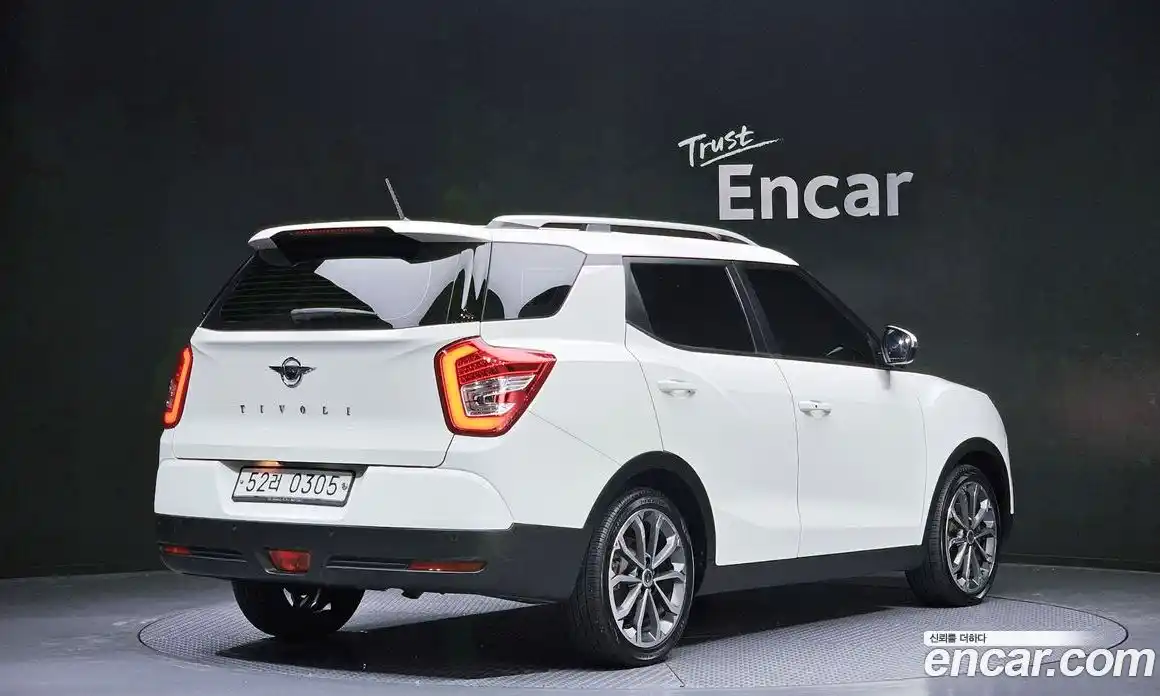 SsangYong TIBOLI 2016 1.6 Автомат в Москве № 718143, фото 2