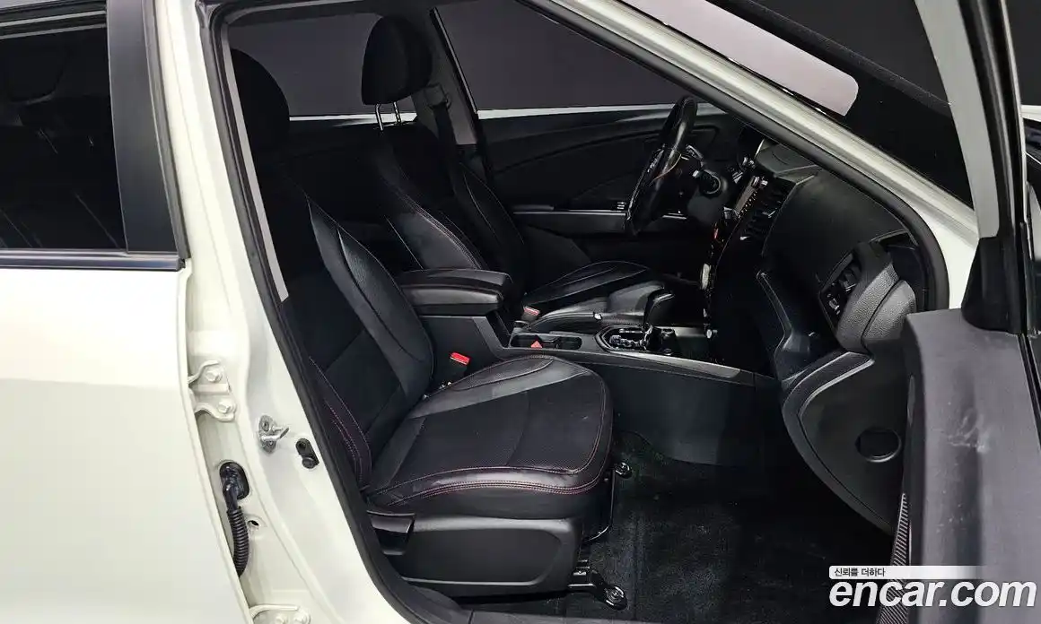 SsangYong TIBOLI 2016 1.6 Автомат в Москве № 718143, фото 10