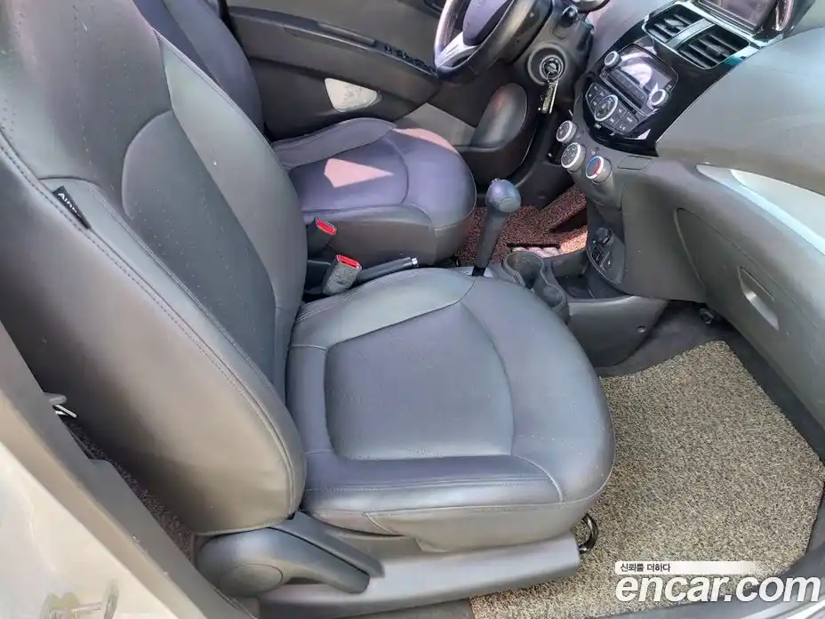 Chevrolet Spark 2014 1.0 Автомат в Москве № 719533, фото 17