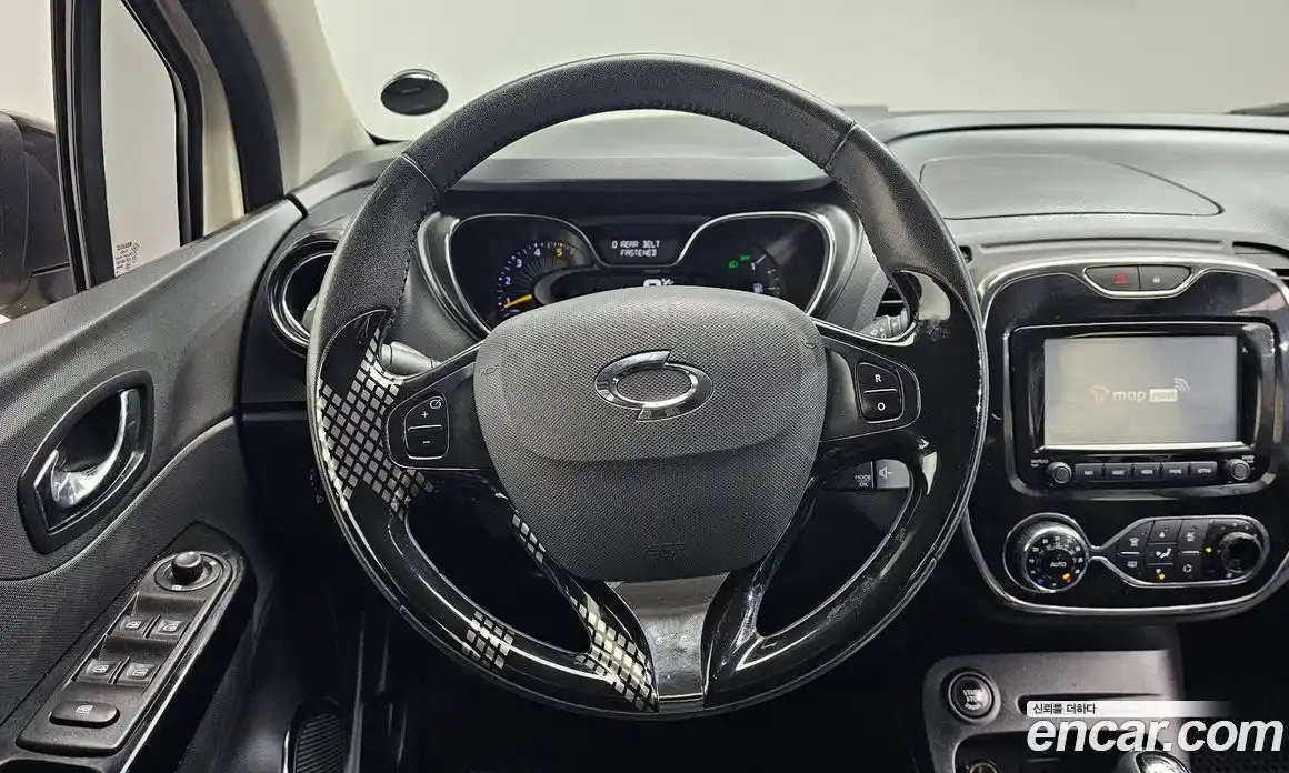 Renault QM3 2014 1.5 Автомат в Москве № 720053, фото 12