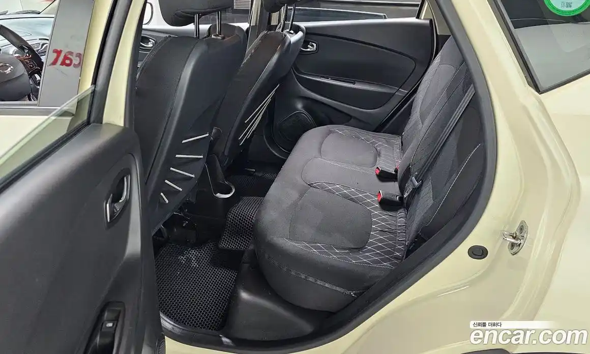 Renault QM3 2014 1.5 Автомат в Москве № 720053, фото 13