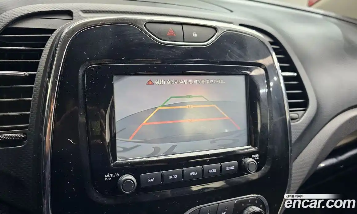 Renault QM3 2014 1.5 Автомат в Москве № 720053, фото 14