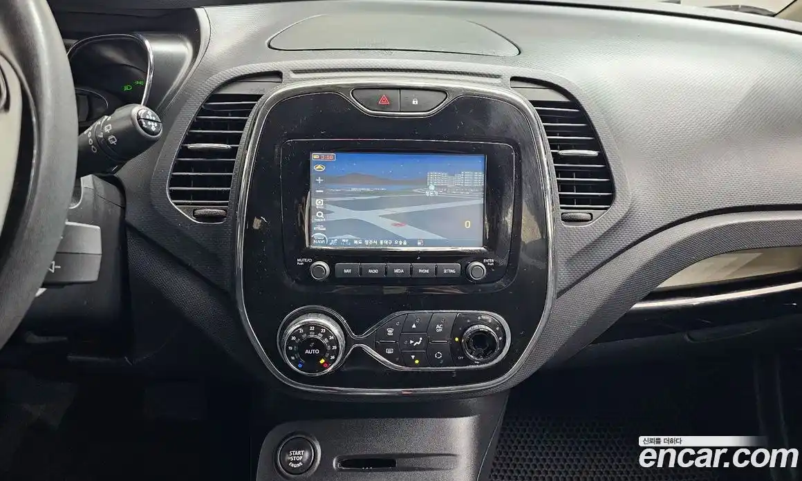 Renault QM3 2014 1.5 Автомат в Москве № 720053, фото 15