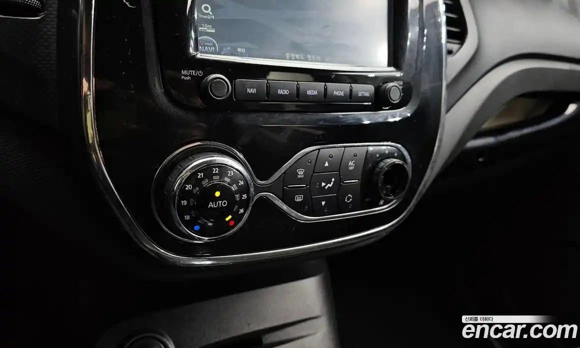 Renault QM3 2014 1.5 Автомат в Москве № 720053, фото 18