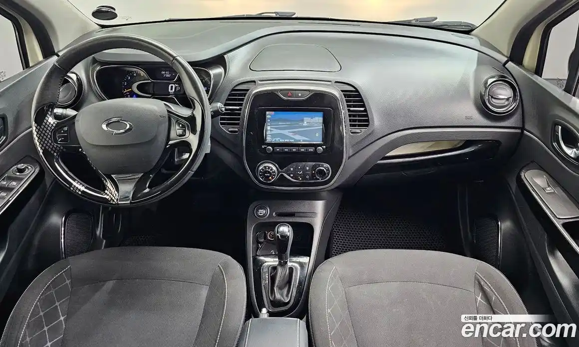 Renault QM3 2014 1.5 Автомат в Москве № 720053, фото 7