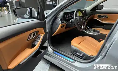 BMW 3-Series 2022 2.0 Автомат в Москве № 720692, миниатюра 11