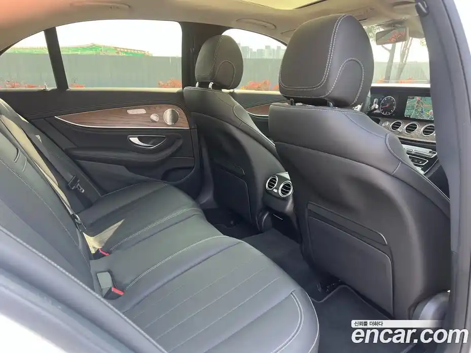 Mercedes-Benz E-Class 2019 2.0 Автомат в Москве № 721821, фото 11