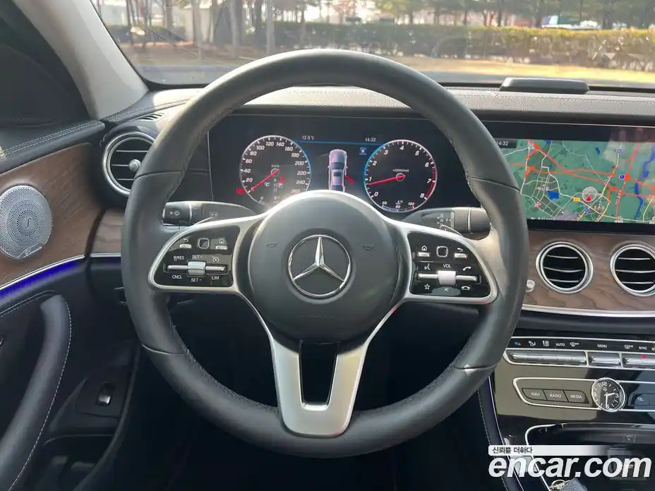 Mercedes-Benz E-Class 2019 2.0 Автомат в Москве № 721821, фото 14