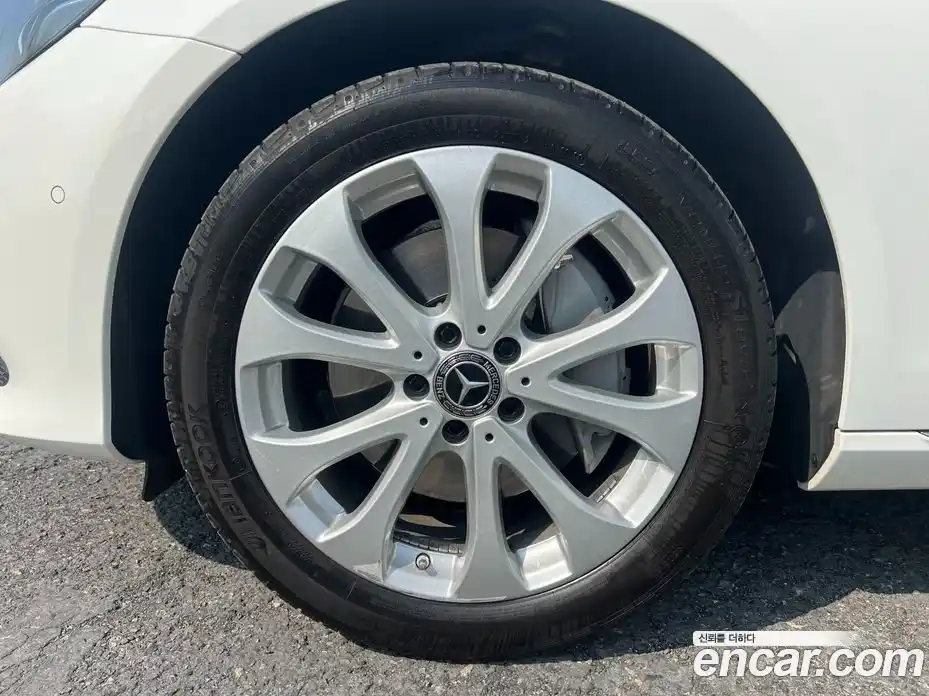 Mercedes-Benz E-Class 2019 2.0 Автомат в Москве № 721821, фото 20