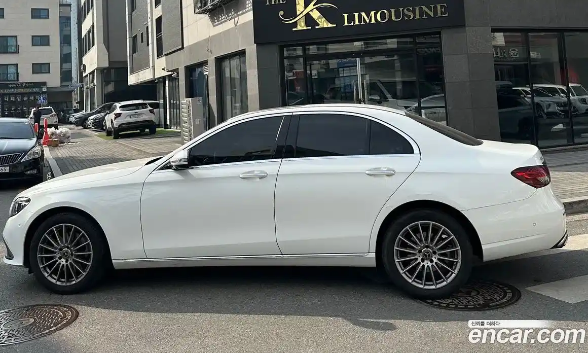 Mercedes-Benz E-Class 2023 2.0 Автомат в Москве № 722174, фото 3