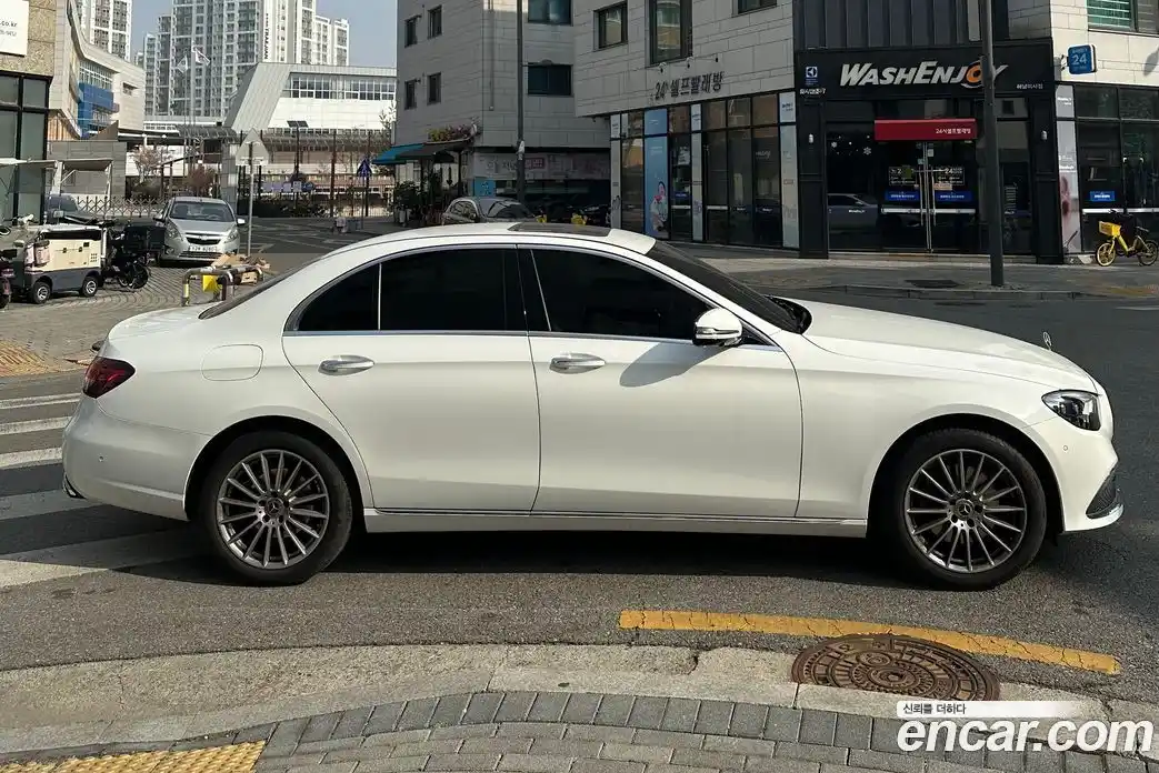 Mercedes-Benz E-Class 2023 2.0 Автомат в Москве № 722174, фото 4