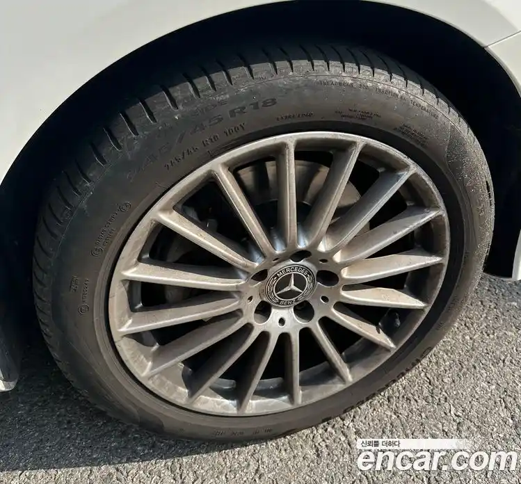 Mercedes-Benz E-Class 2023 2.0 Автомат в Москве № 722174, фото 5