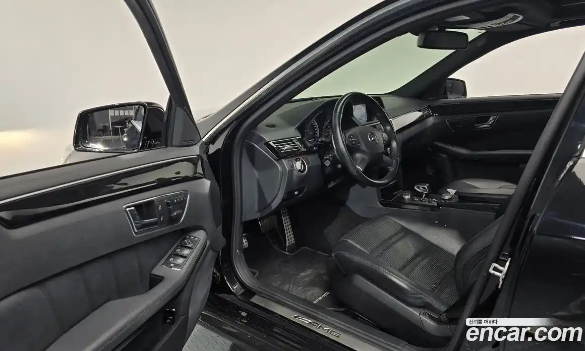 Mercedes-Benz E-Class 2010 6.2 Автомат в Москве № 722416, фото 10