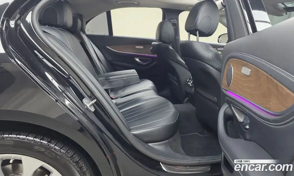 Mercedes-Benz E-Class 2017 2.0 Автомат в Москве № 722743, фото 12