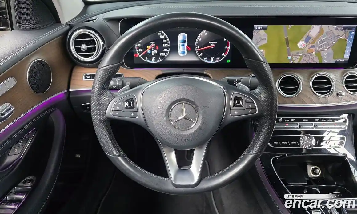 Mercedes-Benz E-Class 2017 2.0 Автомат в Москве № 722743, фото 13