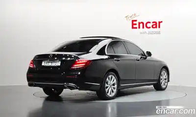 Mercedes-Benz E-Class 2017 2.0 Автомат в Москве № 722743, миниатюра 2
