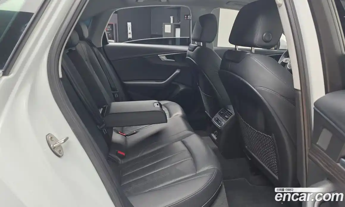 Audi A4 2018 2.0 Автомат в Москве № 723537, фото 12