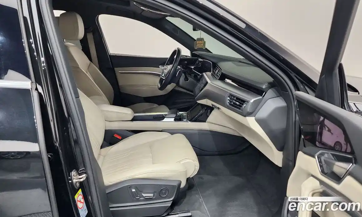 Audi e-tron 2020 0.2 Автомат в Москве № 723775, фото 11