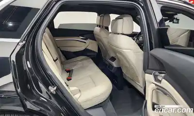 Audi e-tron 2020 0.2 Автомат в Москве № 723775, миниатюра 12