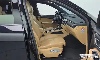 Porsche Macan 2017 2.0 Автомат в Москве № 724217, миниатюра 11