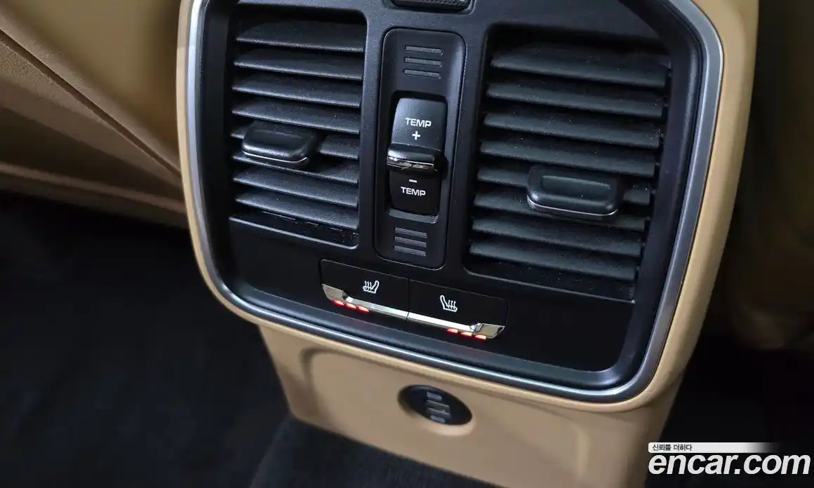 Porsche Macan 2017 2.0 Автомат в Москве № 724217, фото 18