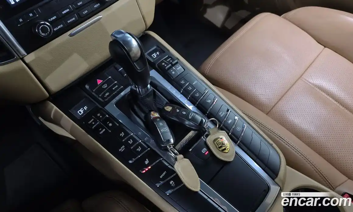 Porsche Macan 2017 2.0 Автомат в Москве № 724217, фото 9