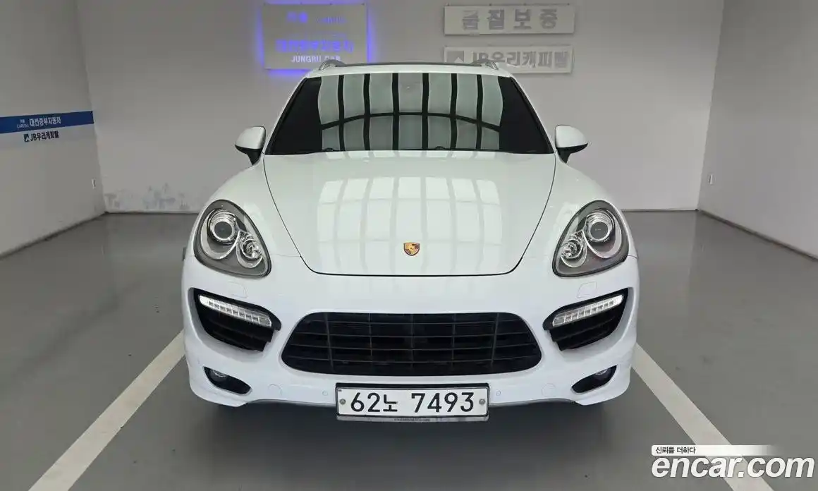 Porsche Cayenne 2014 3.0 Автомат в Москве № 724308, фото 9