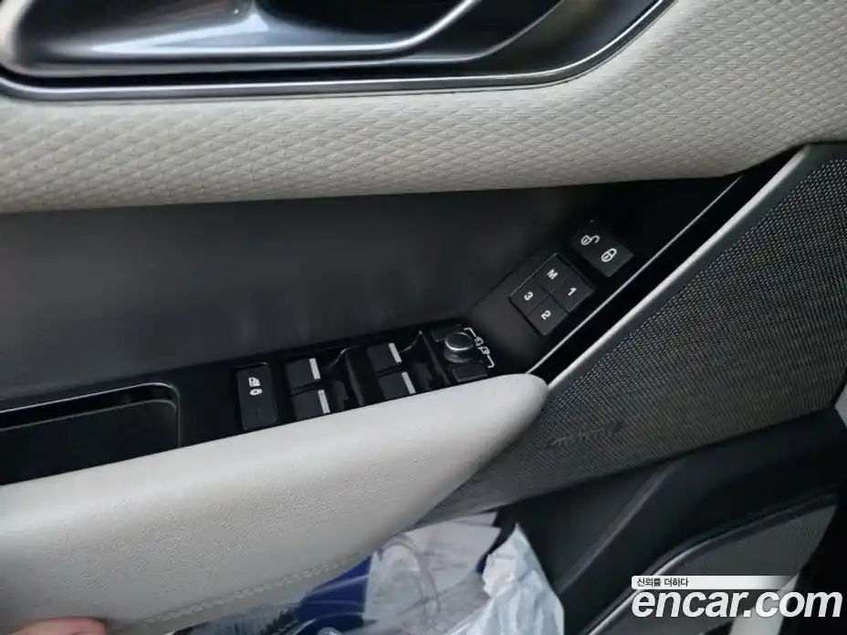 Land Rover Range-Rover Velar 2018 2.0 Автомат в Москве № 724606, фото 6