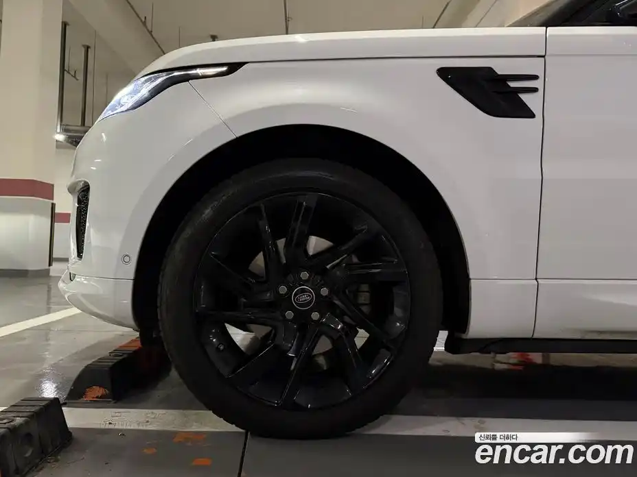 Land Rover Range-Rover Sport 2019 3.0 Автомат в Москве № 724613, фото 4