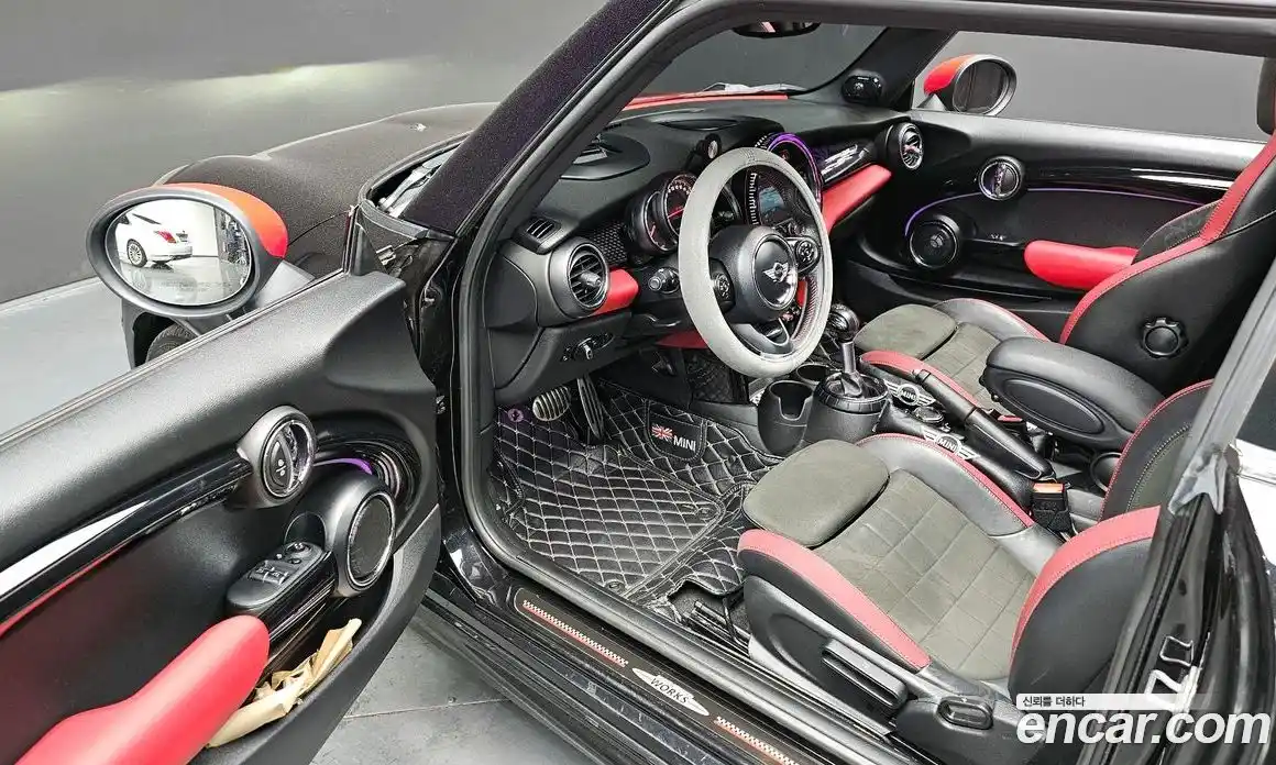 Mini Cooper 2017 2.0 Автомат в Москве № 724902, фото 12