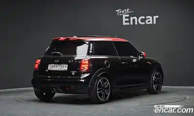 Mini Cooper 2017 2.0 Автомат в Москве № 724902, миниатюра 2