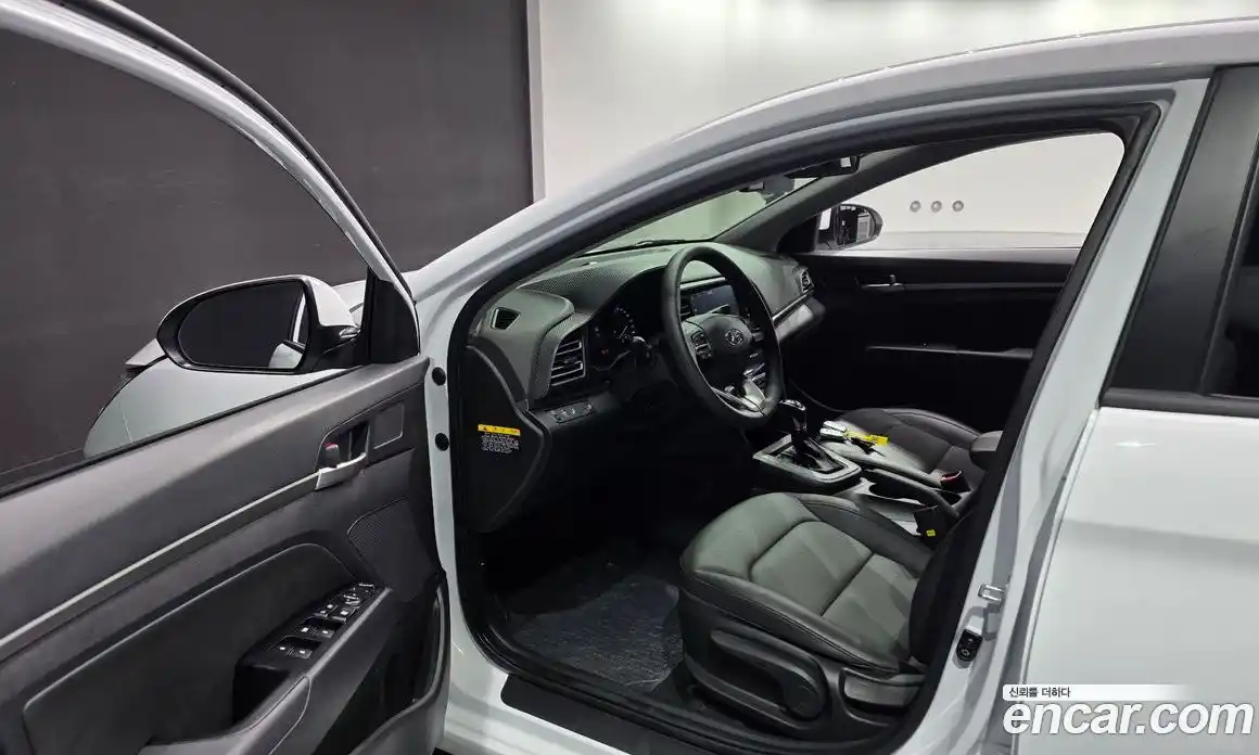 Hyundai Avante 2020 1.6 Автомат в Москве № 745360, фото 11