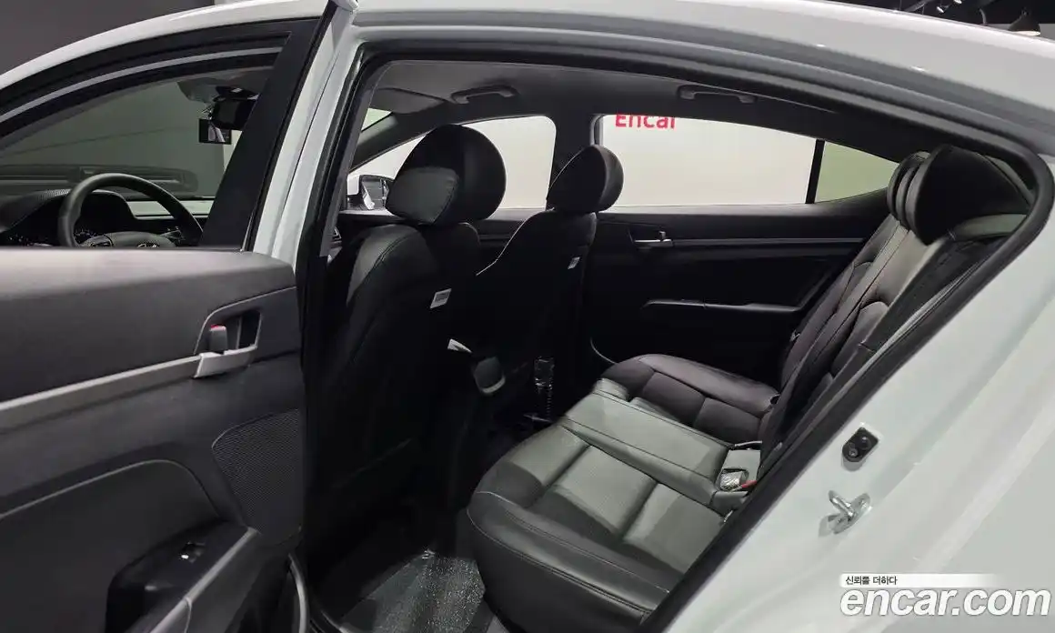 Hyundai Avante 2020 1.6 Автомат в Москве № 745360, фото 12