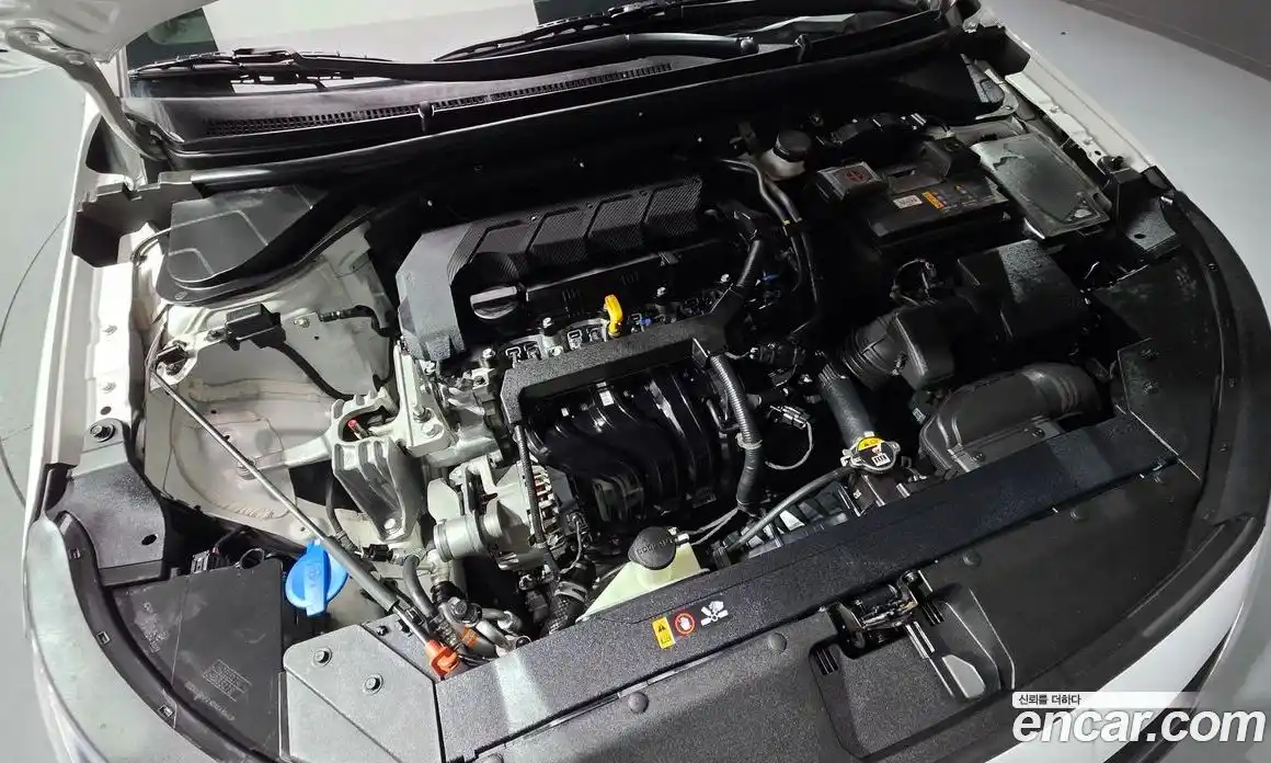 Hyundai Avante 2020 1.6 Автомат в Москве № 745360, фото 6