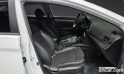 Hyundai Avante 2020 1.6 Автомат в Москве № 745360, миниатюра 10