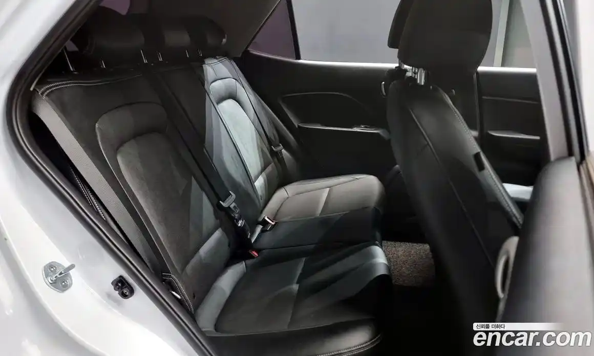 Hyundai Venue 2020 1.6 Автомат в Москве № 745653, фото 12